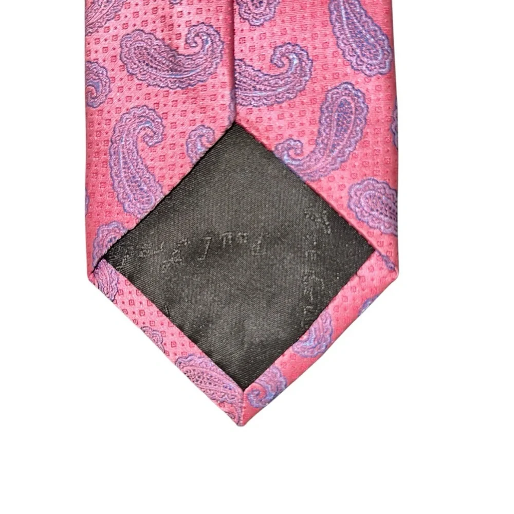 Paul Fredrick tie gently